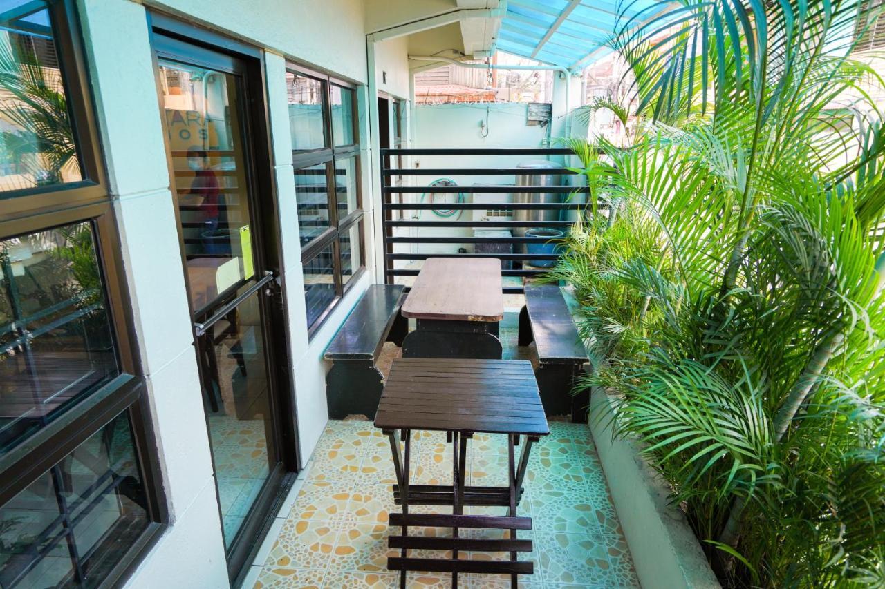 Tarasa Hostel Pasay Exterior foto